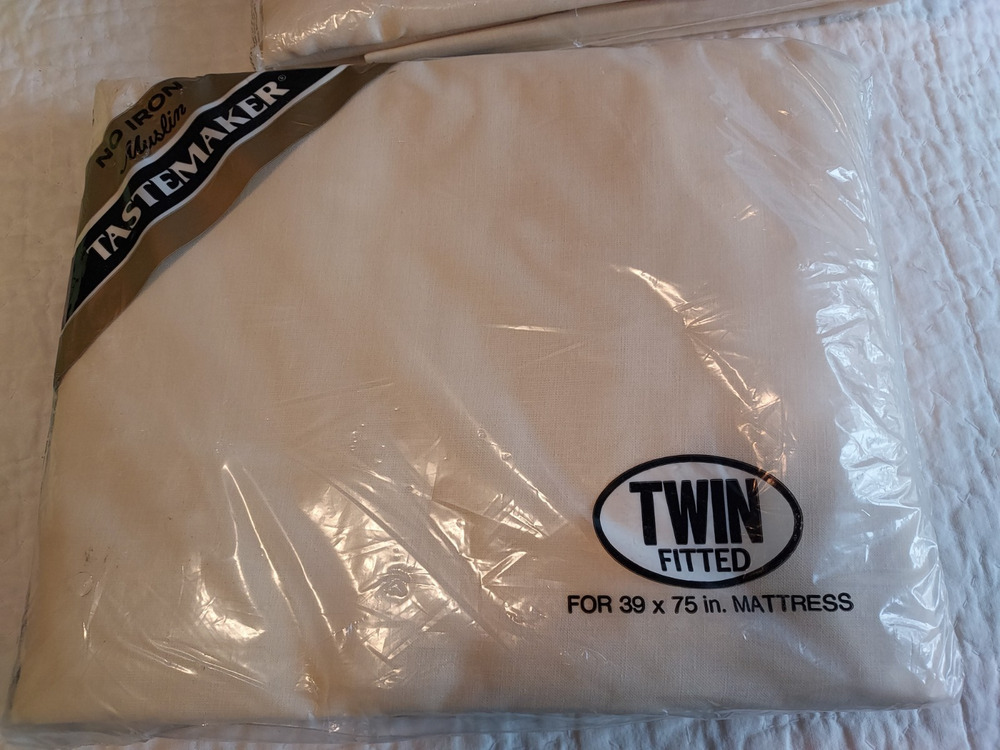 NEW NOS Vintage Tastemaker Muslin Twin FITTED Sheet Light Beige 37 X 75 USA made